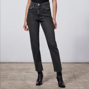 ZARA 90s Jeans(Last chance to buy March 18th!) ZARA 90s Mom Fit Jeans🖤